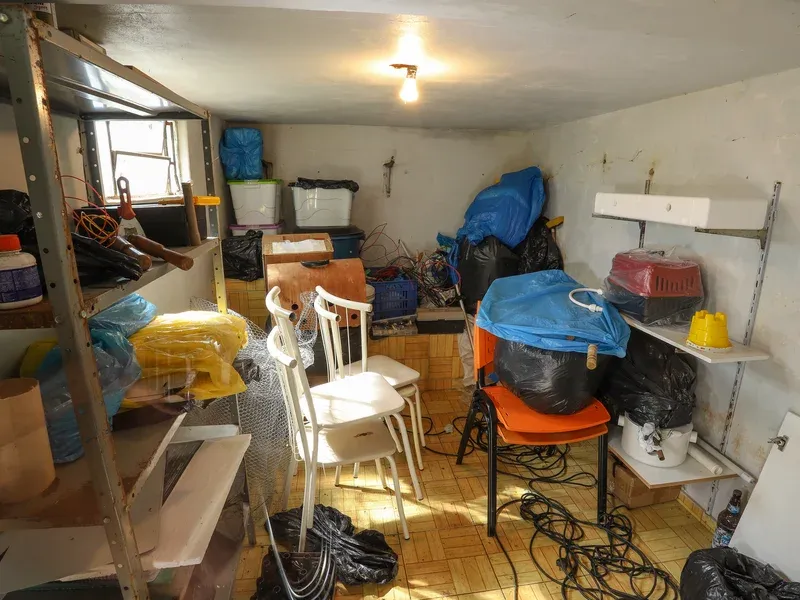 Esvaziamento de Arrecadações e Garagens